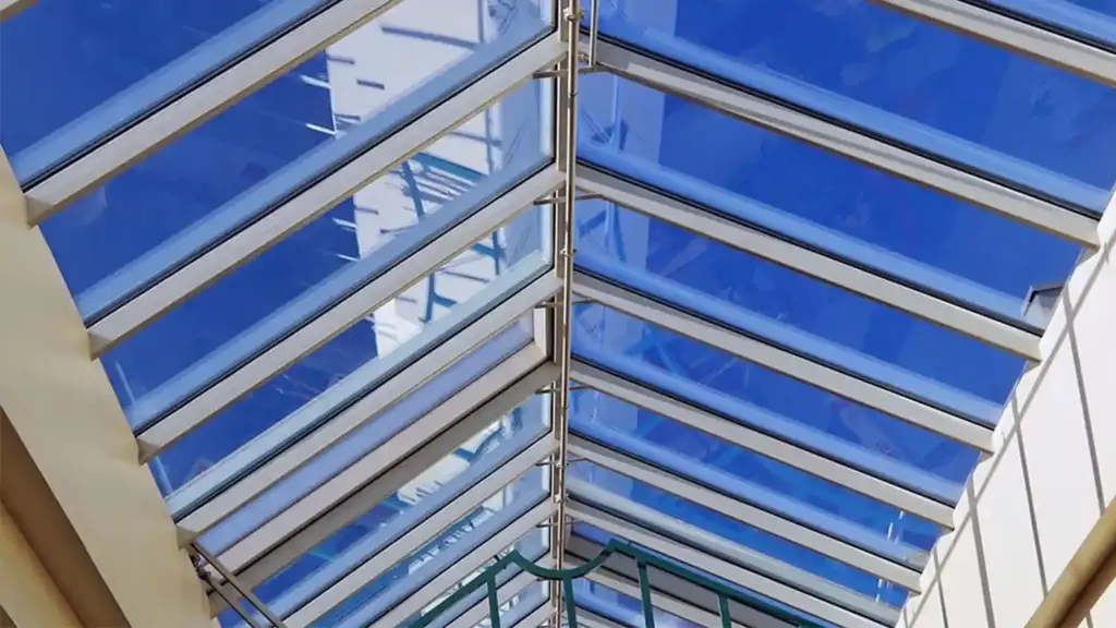 سقف شیشه ای